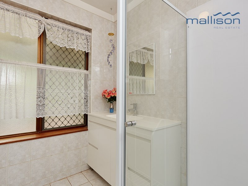 8/21 Copperwaite Road, Kardinya WA 6163