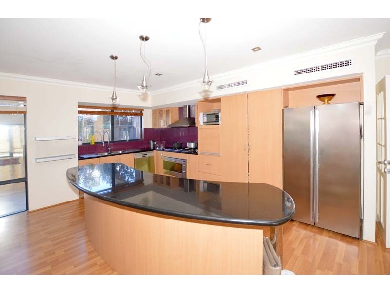 42 Ashridge Turn, Canning Vale WA 6155
