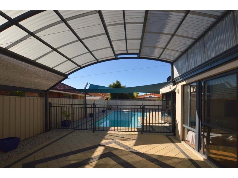 42 Ashridge Turn, Canning Vale WA 6155