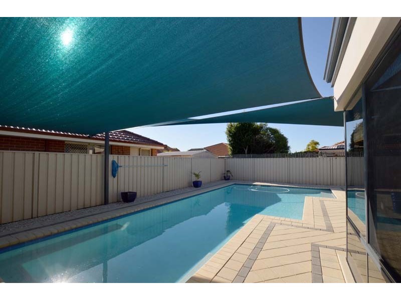 42 Ashridge Turn, Canning Vale WA 6155