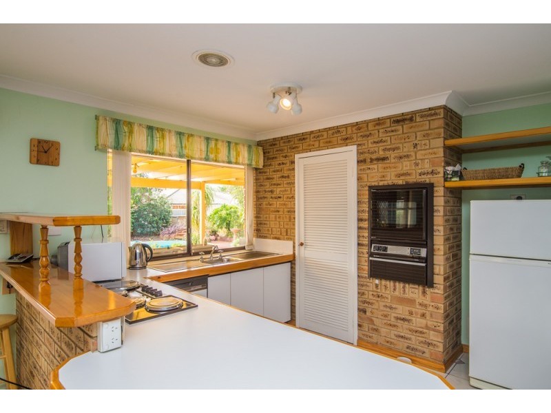 11 Discovery Drive, Thornlie WA 6108