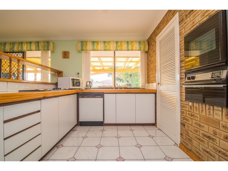 11 Discovery Drive, Thornlie WA 6108