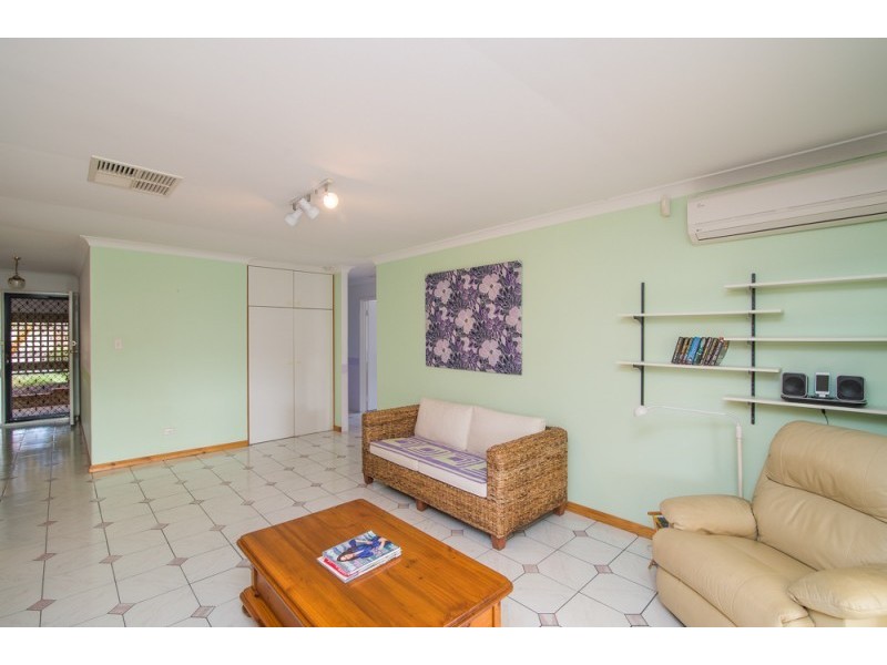 11 Discovery Drive, Thornlie WA 6108