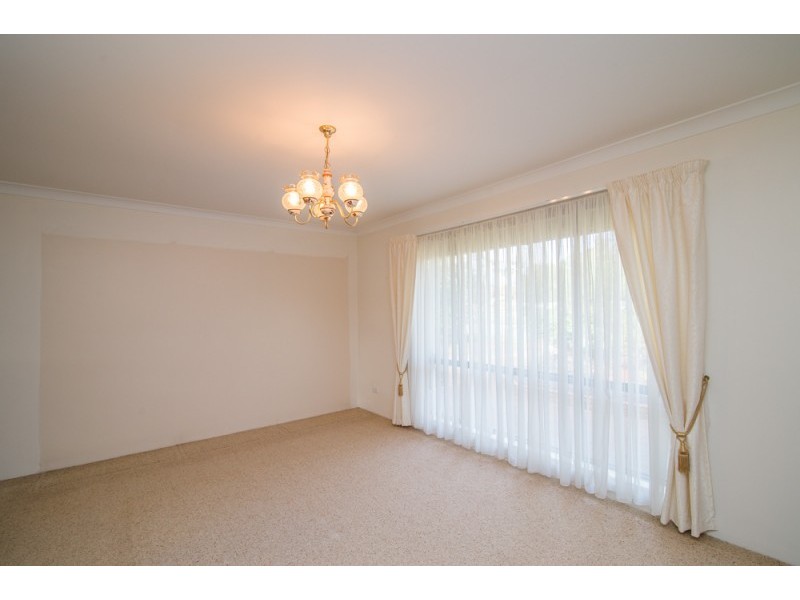 11 Discovery Drive, Thornlie WA 6108