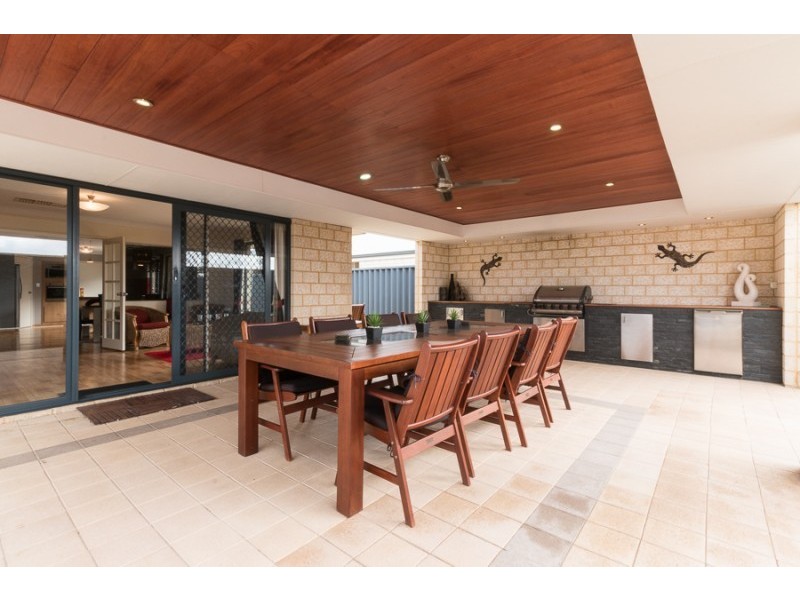 15 Granby Road, Secret Harbour WA 6173