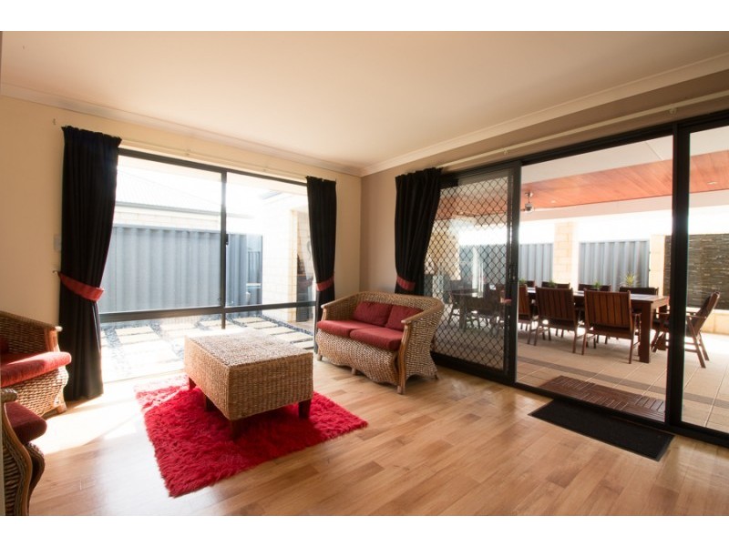 15 Granby Road, Secret Harbour WA 6173