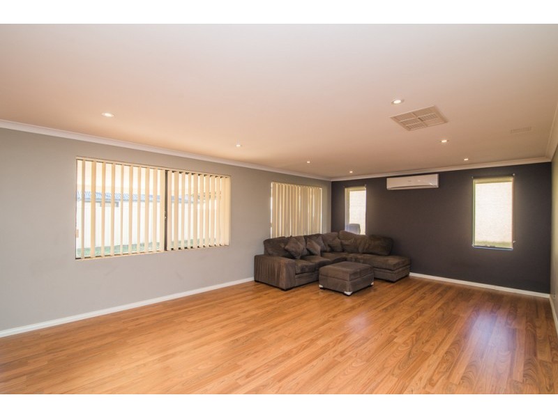 30 Buttercup Crescent, High Wycombe WA 6057