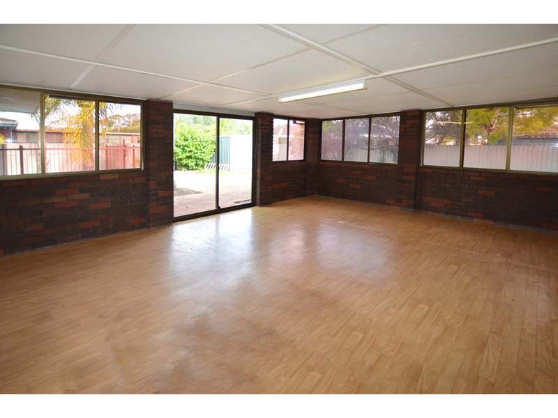 12 Coniston Way, Ferndale WA 6148