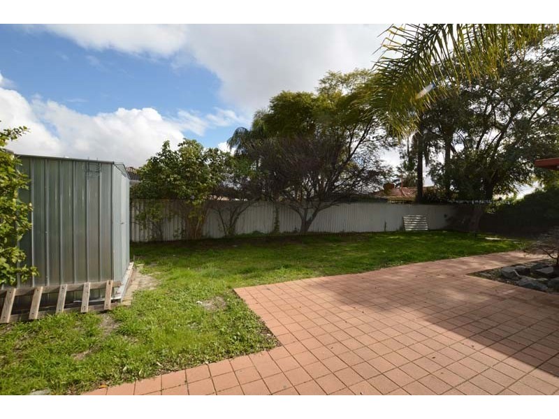 12 Coniston Way, Ferndale WA 6148