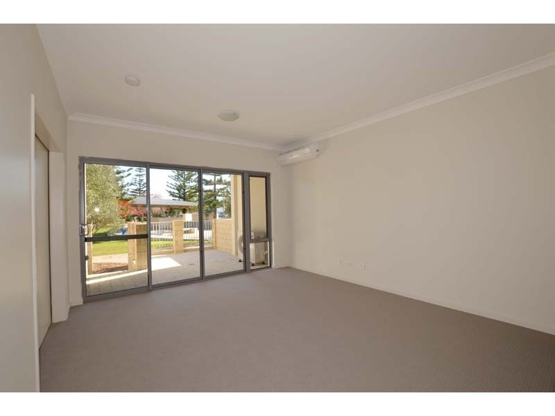 6/30 Heirisson Way, North Coogee WA 6163
