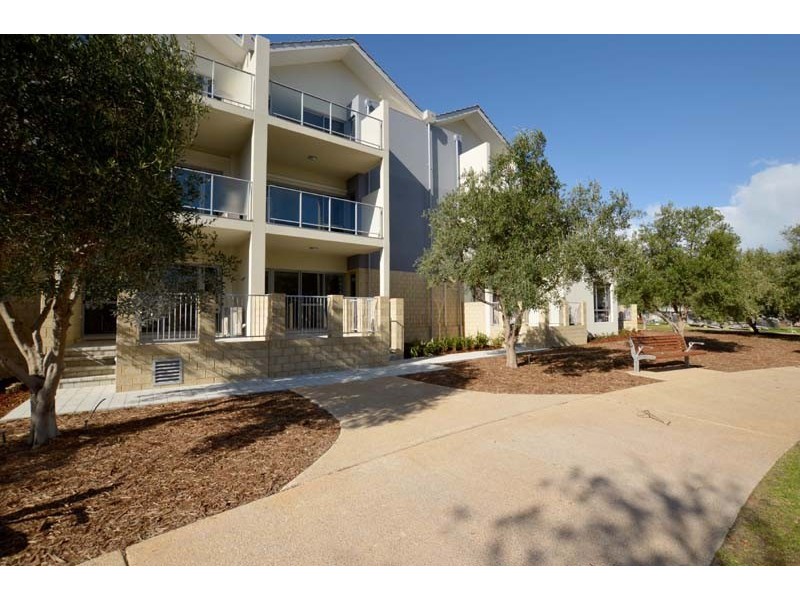 6/30 Heirisson Way, North Coogee WA 6163