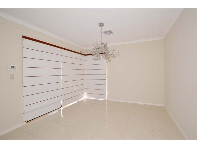 12 Dainfern Loop, Madeley WA 6065