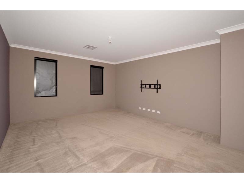 12 Dainfern Loop, Madeley WA 6065