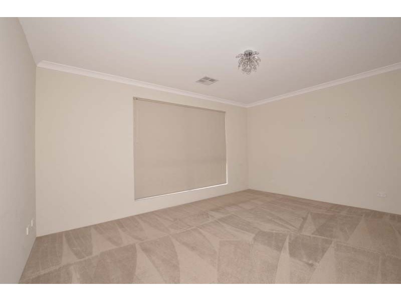 12 Dainfern Loop, Madeley WA 6065