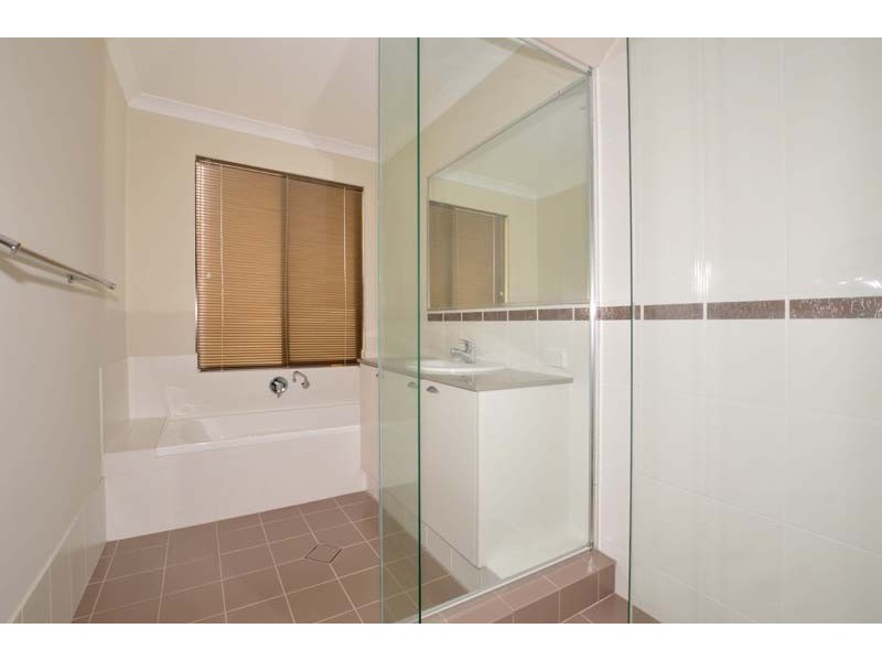 12 Dainfern Loop, Madeley WA 6065