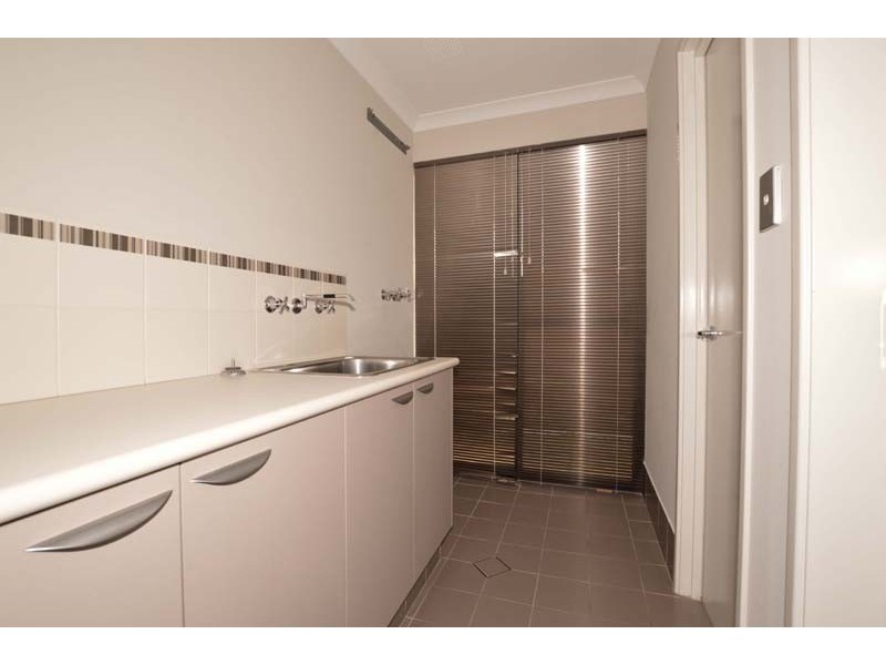 12 Dainfern Loop, Madeley WA 6065