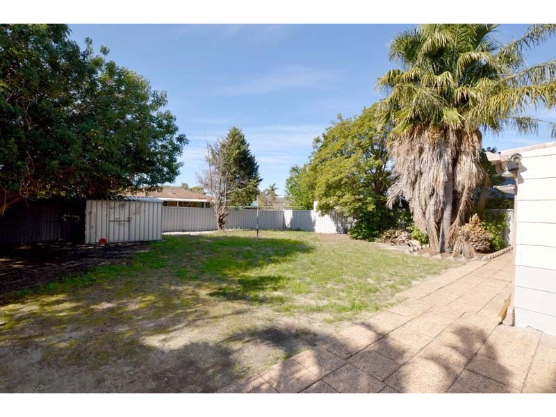 374 Spencer Road, Thornlie WA 6108