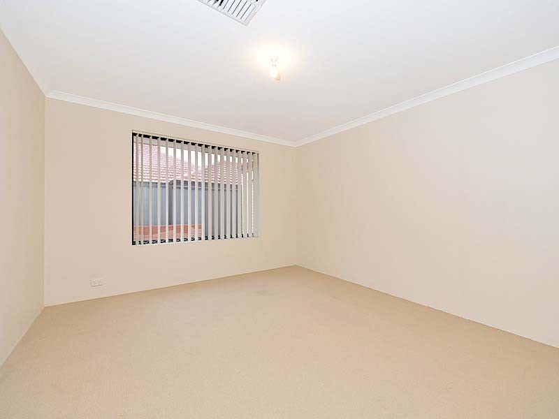 20 Elliot Place, Thornlie WA 6108