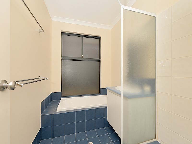 20 Elliot Place, Thornlie WA 6108