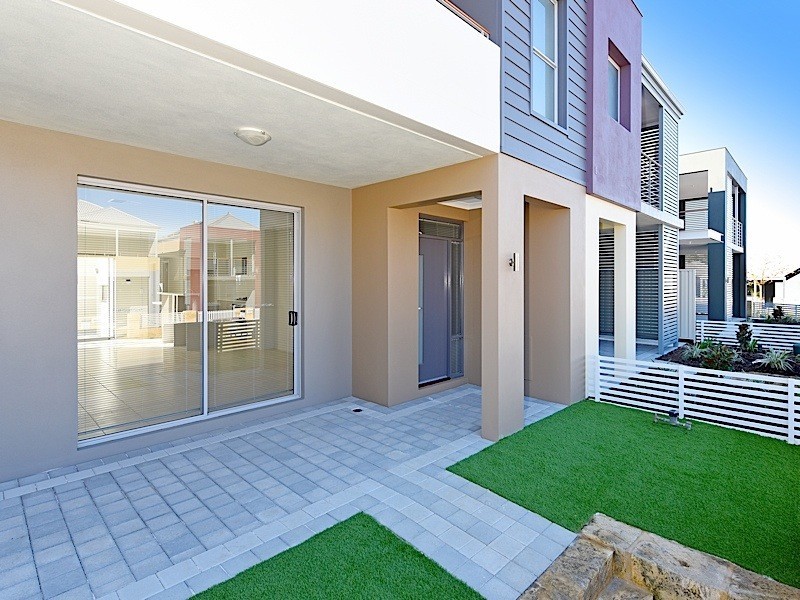 6 Affable Way, Atwell WA 6164