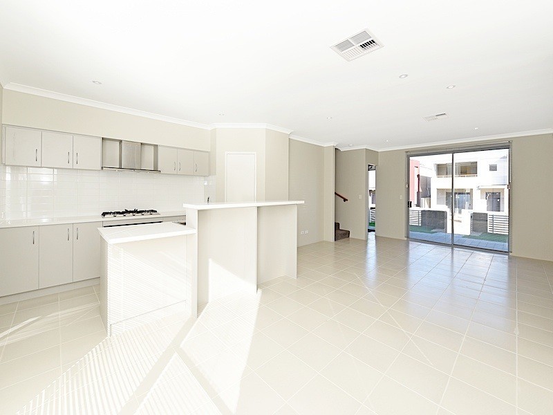 6 Affable Way, Atwell WA 6164