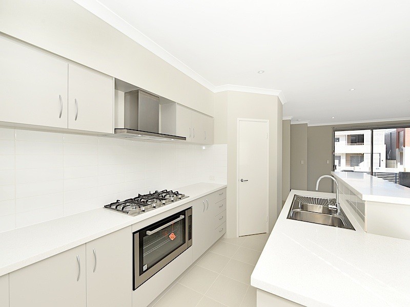 6 Affable Way, Atwell WA 6164