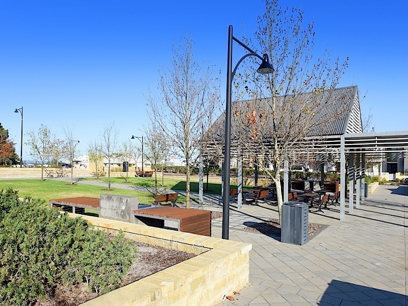 6 Affable Way, Atwell WA 6164