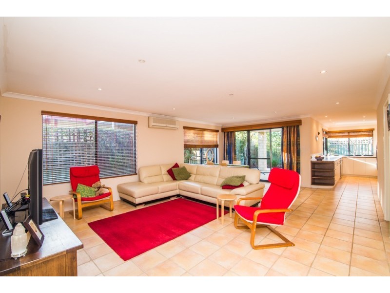 1 Palm Place, Wilson WA 6107