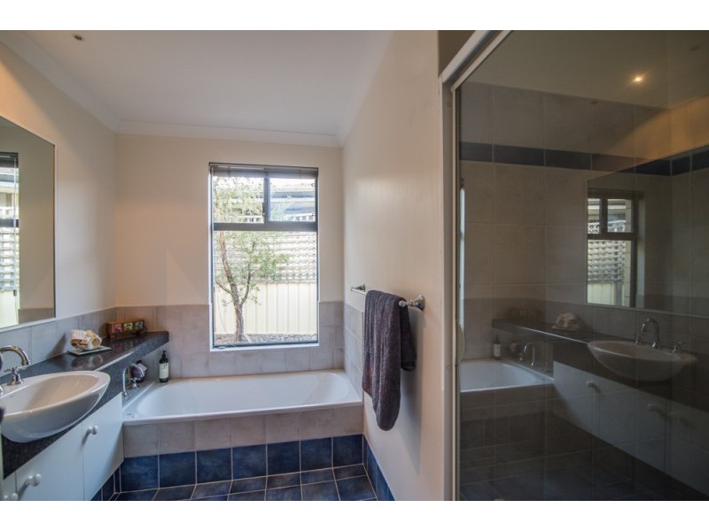 1 Palm Place, Wilson WA 6107