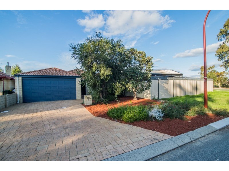 1 Palm Place, Wilson WA 6107