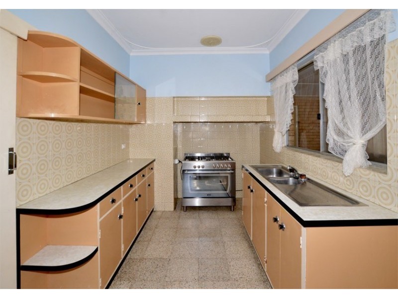 101 Phillips Road, Wattleup WA 6166