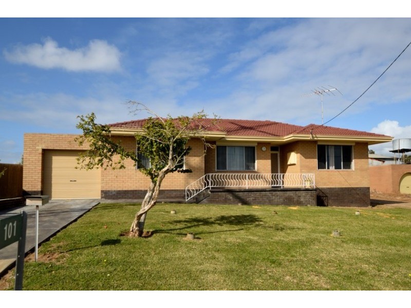 101 Phillips Road, Wattleup WA 6166