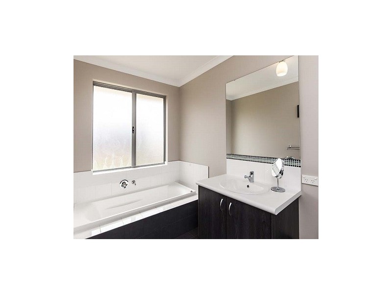 9 Bailey Way, Bertram WA 6167