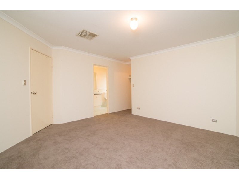 16 Mica Mews, Wattle Grove WA 6107