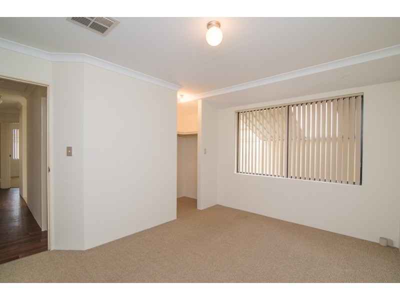 16 Mica Mews, Wattle Grove WA 6107