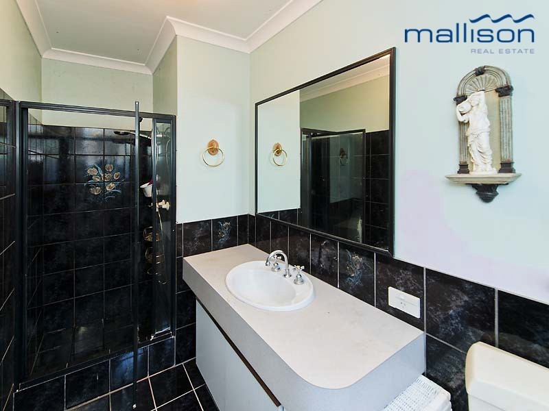 61 Fairfield Gardens, Canning Vale WA 6155