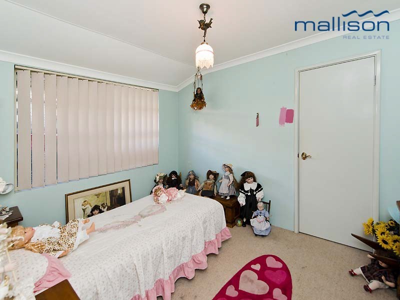 61 Fairfield Gardens, Canning Vale WA 6155