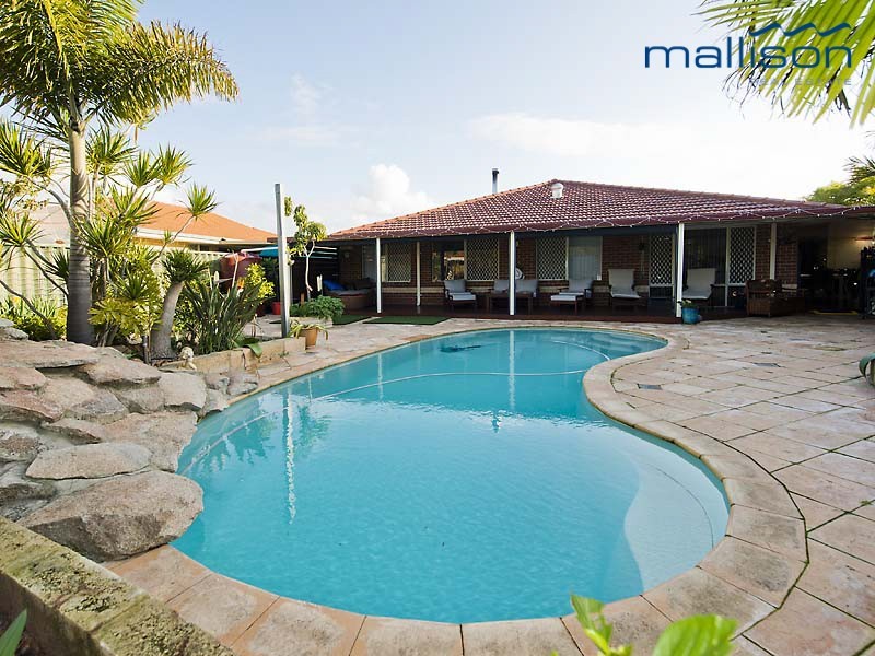 61 Fairfield Gardens, Canning Vale WA 6155