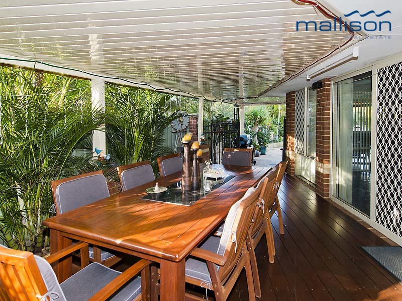 61 Fairfield Gardens, Canning Vale WA 6155