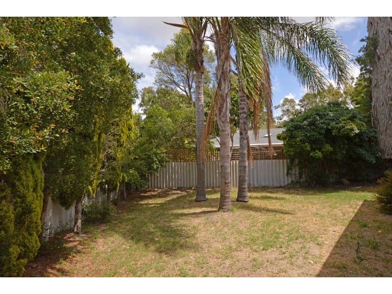 A/22 Chevalier Way, Thornlie WA 6108
