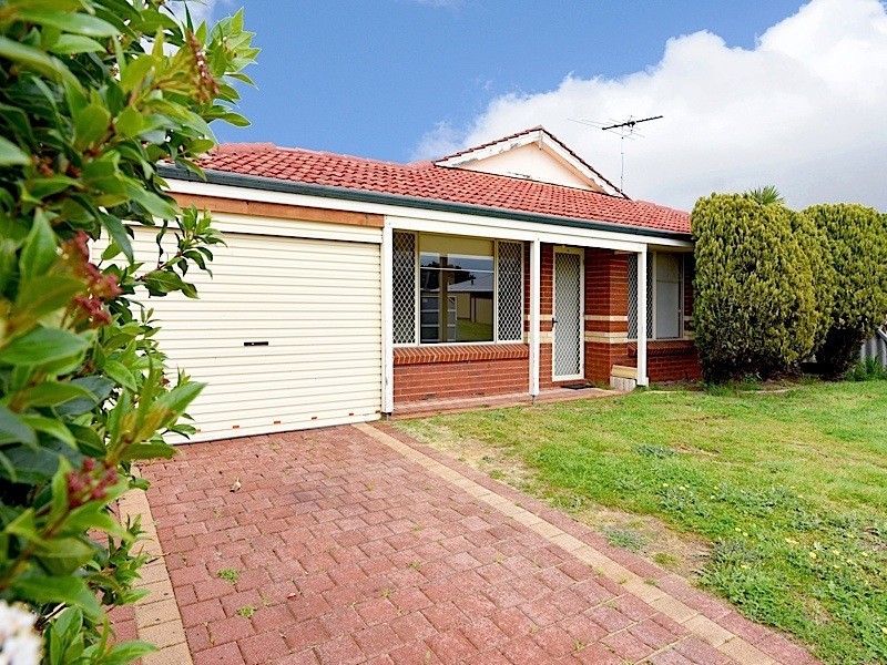 38 Charnley Gardens, Waikiki WA 6169