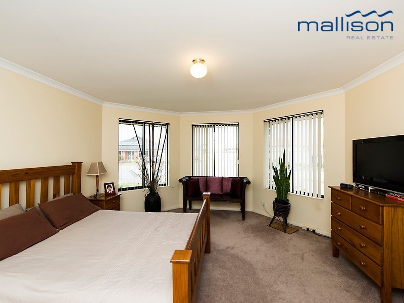 16 Kew Way, Success WA 6164