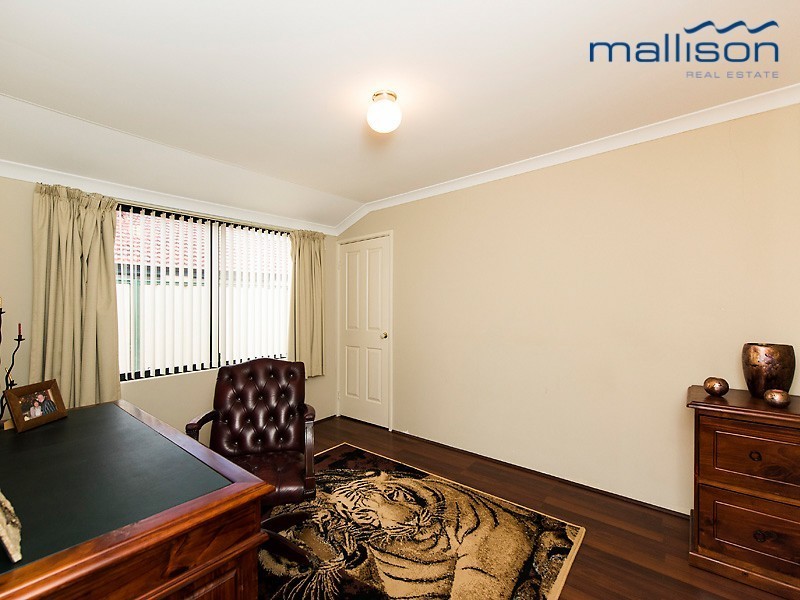 16 Kew Way, Success WA 6164