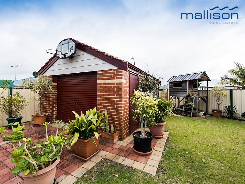 16 Kew Way, Success WA 6164