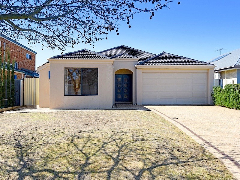 70 Goodwood Way, Canning Vale WA 6155