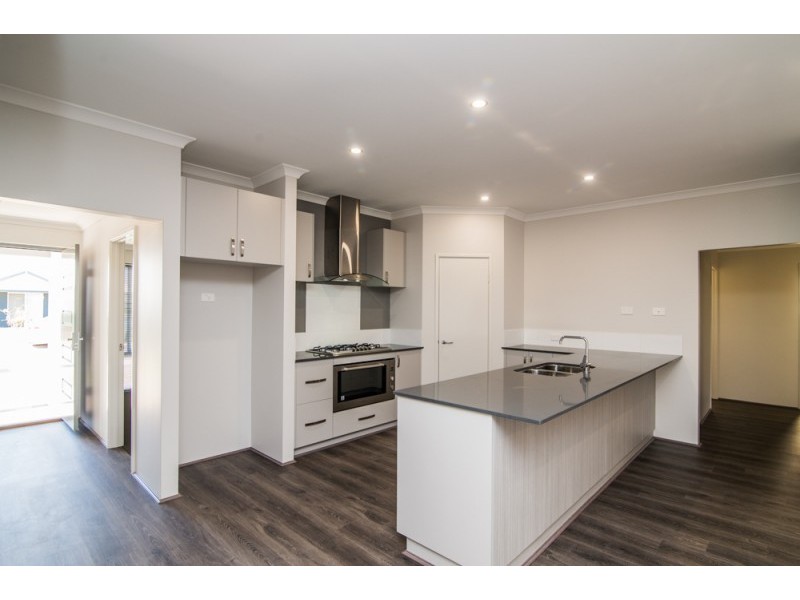 14 Stainsby Turn, Canning Vale WA 6155