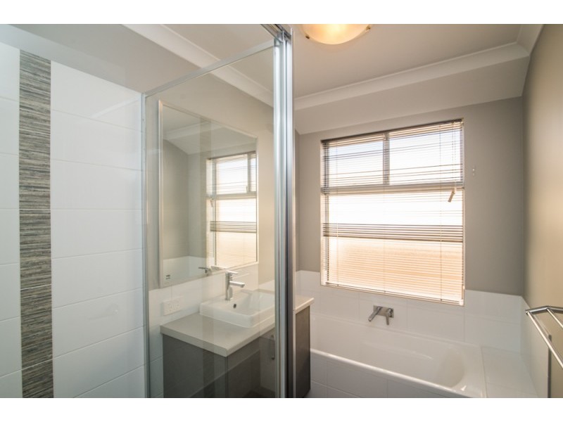 14 Stainsby Turn, Canning Vale WA 6155