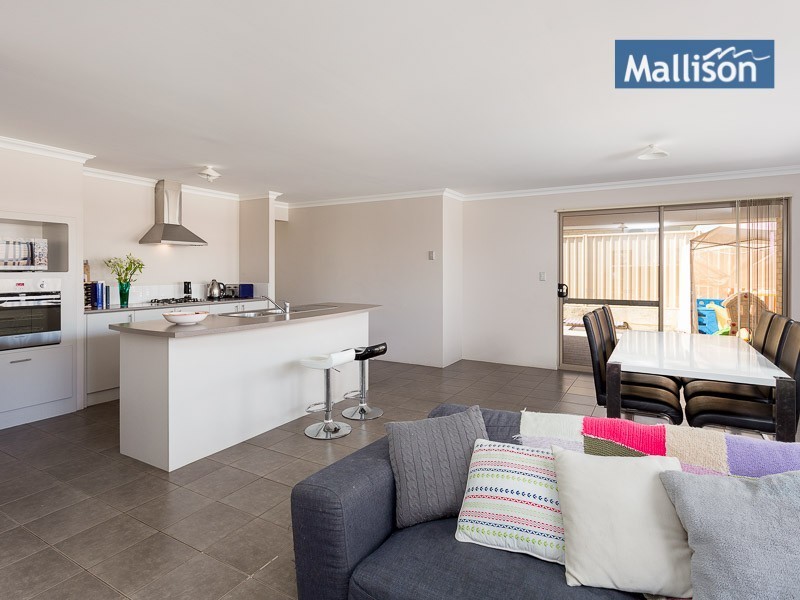 18 Bluebush Avenue, Beeliar WA 6164