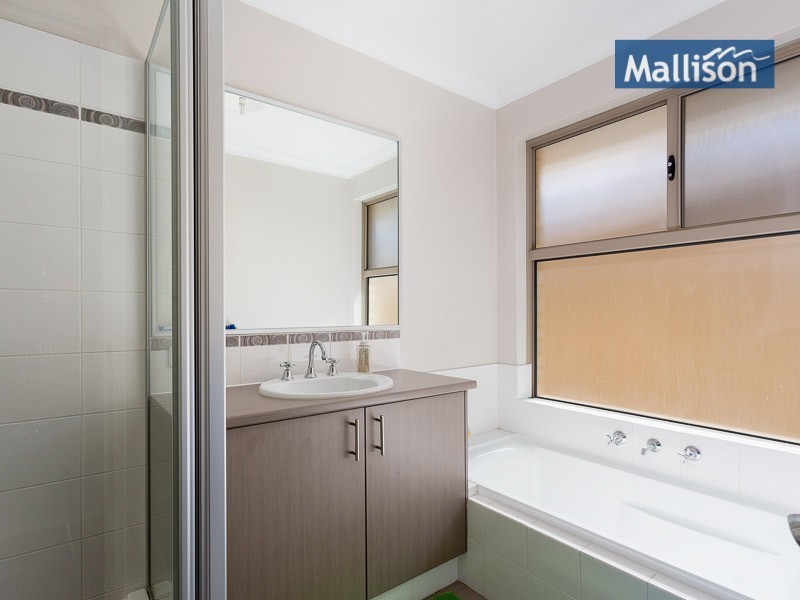 18 Bluebush Avenue, Beeliar WA 6164