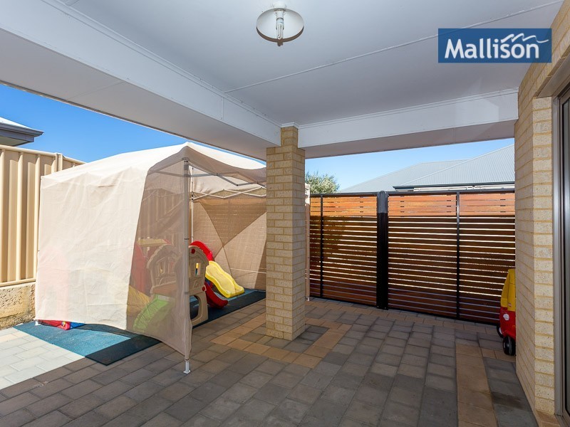 18 Bluebush Avenue, Beeliar WA 6164